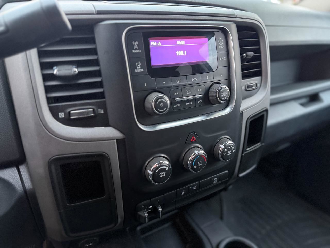 Used 2016 RAM 2500 Tradesman w/ Chrome Appearance Group image 21