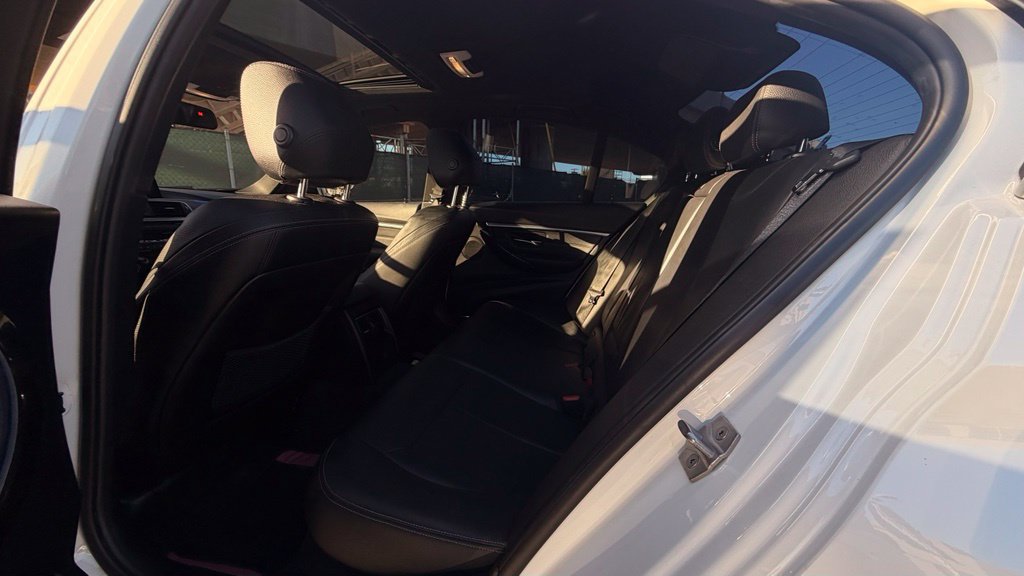 Used 2018 BMW 330i Sedan RWD image 7