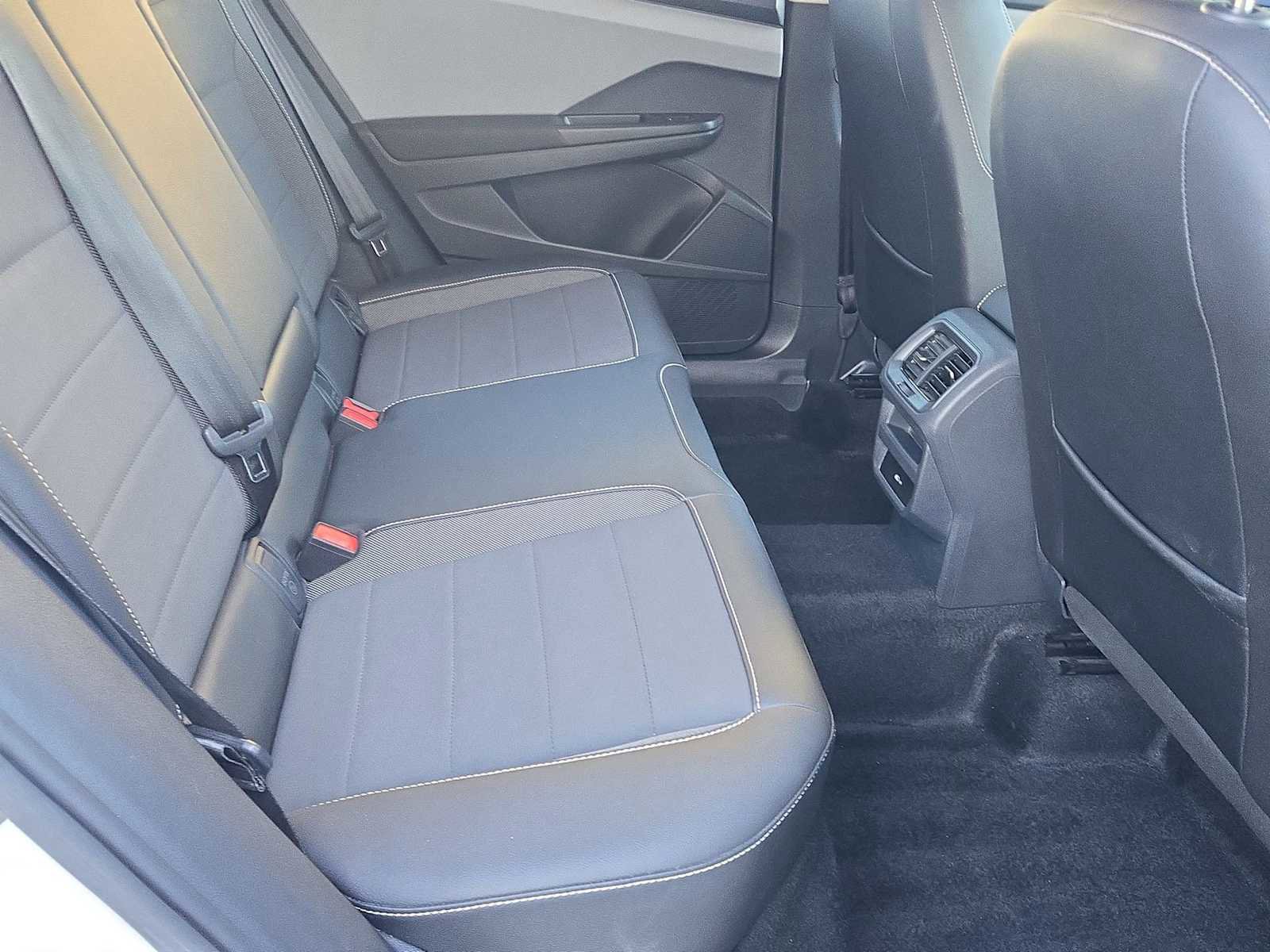 Used 2023 Volkswagen Taos SE image 27