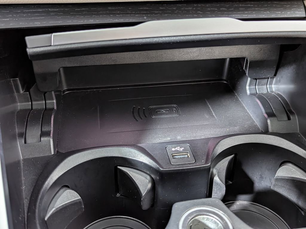 Used 2025 BMW 330i xDrive Sedan w/ M Sport Package image 34