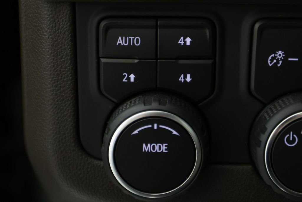 Used 2023 Chevrolet Tahoe Z71 w/ Luxury Package image 27