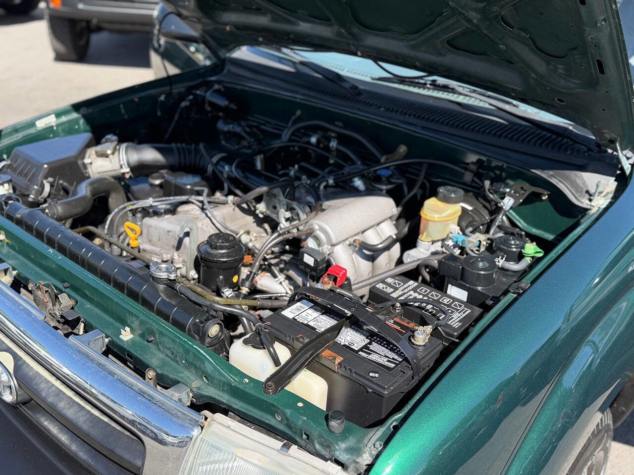 Used 2000 Toyota Tacoma 2WD Regular Cab image 40