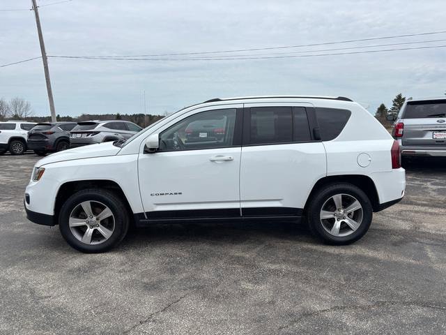 Used 2017 Jeep Compass High Altitude AWD/4WD image 4