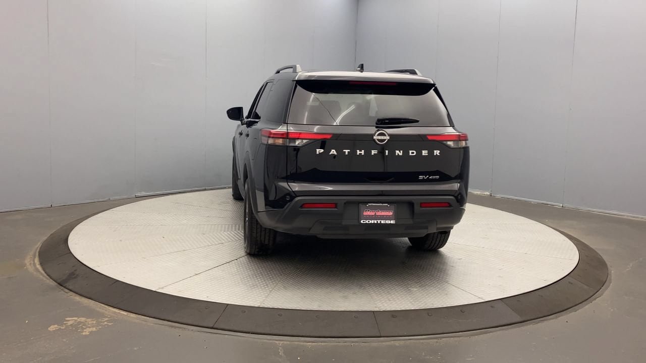Used 2023 Nissan Pathfinder SV AWD/4WD image 3