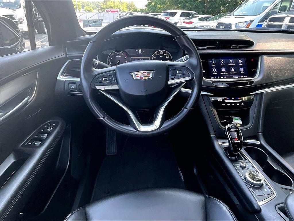 Used 2024 Cadillac XT6 Luxury AWD/4WD image 17