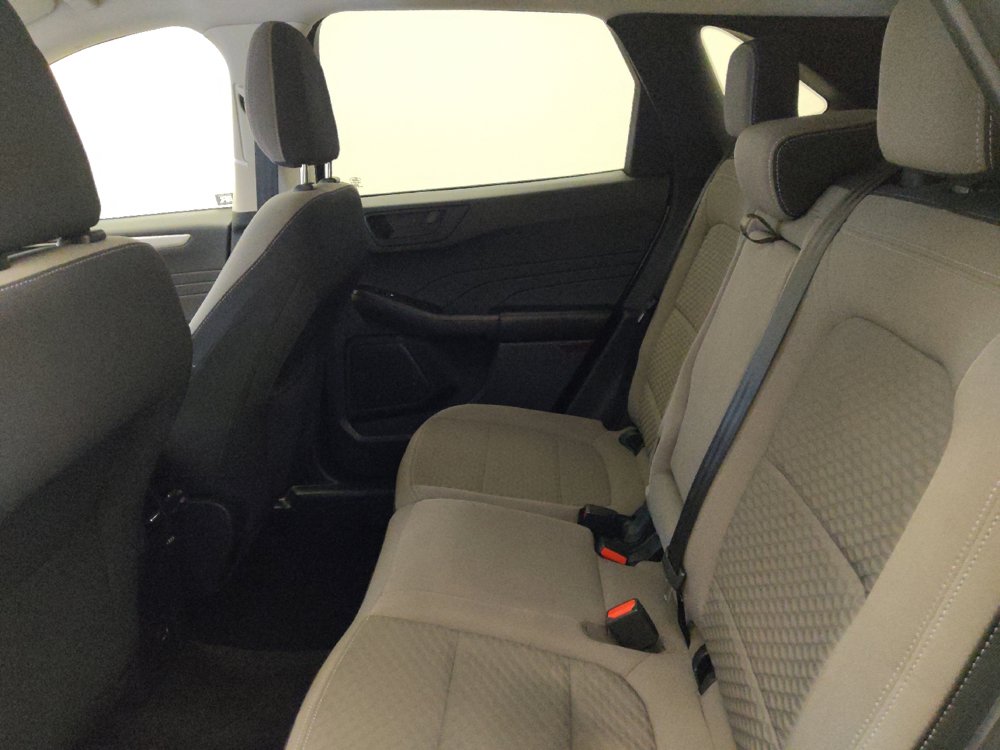 Used 2022 Ford Escape SE w/ SE Sport Appearance Package FWD image 18