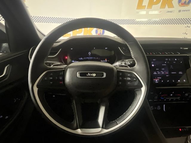 Used 2024 Jeep Grand Cherokee L Altitude AWD/4WD image 15