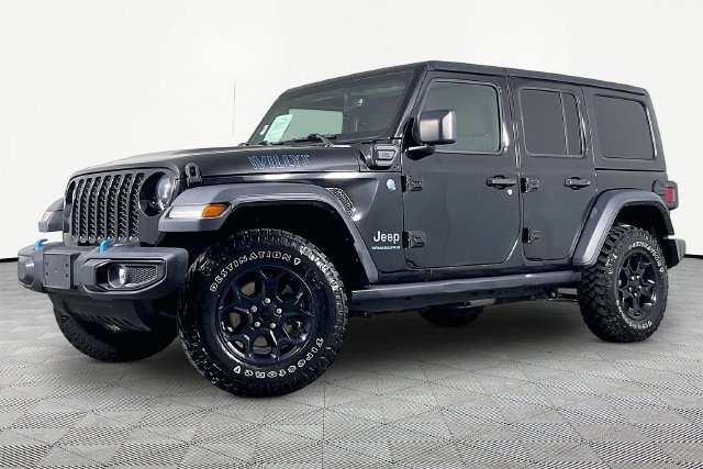 Used 2023 Jeep Wrangler Unlimited w/ 8.4" Radio Group