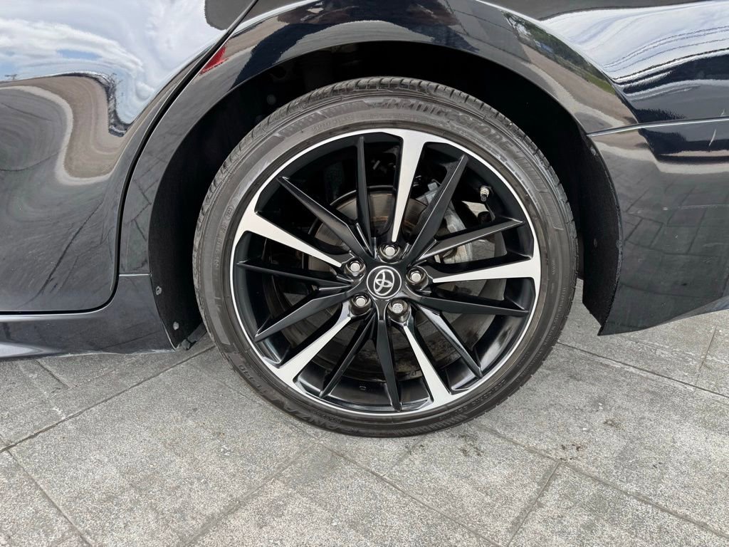 Used 2019 Toyota Camry XSE FWD image 4