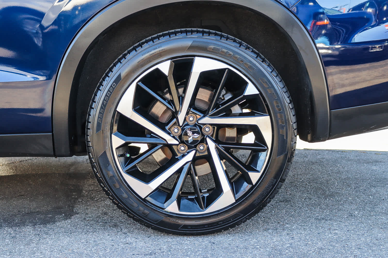 Used 2023 Mitsubishi Outlander SE AWD/4WD image 11