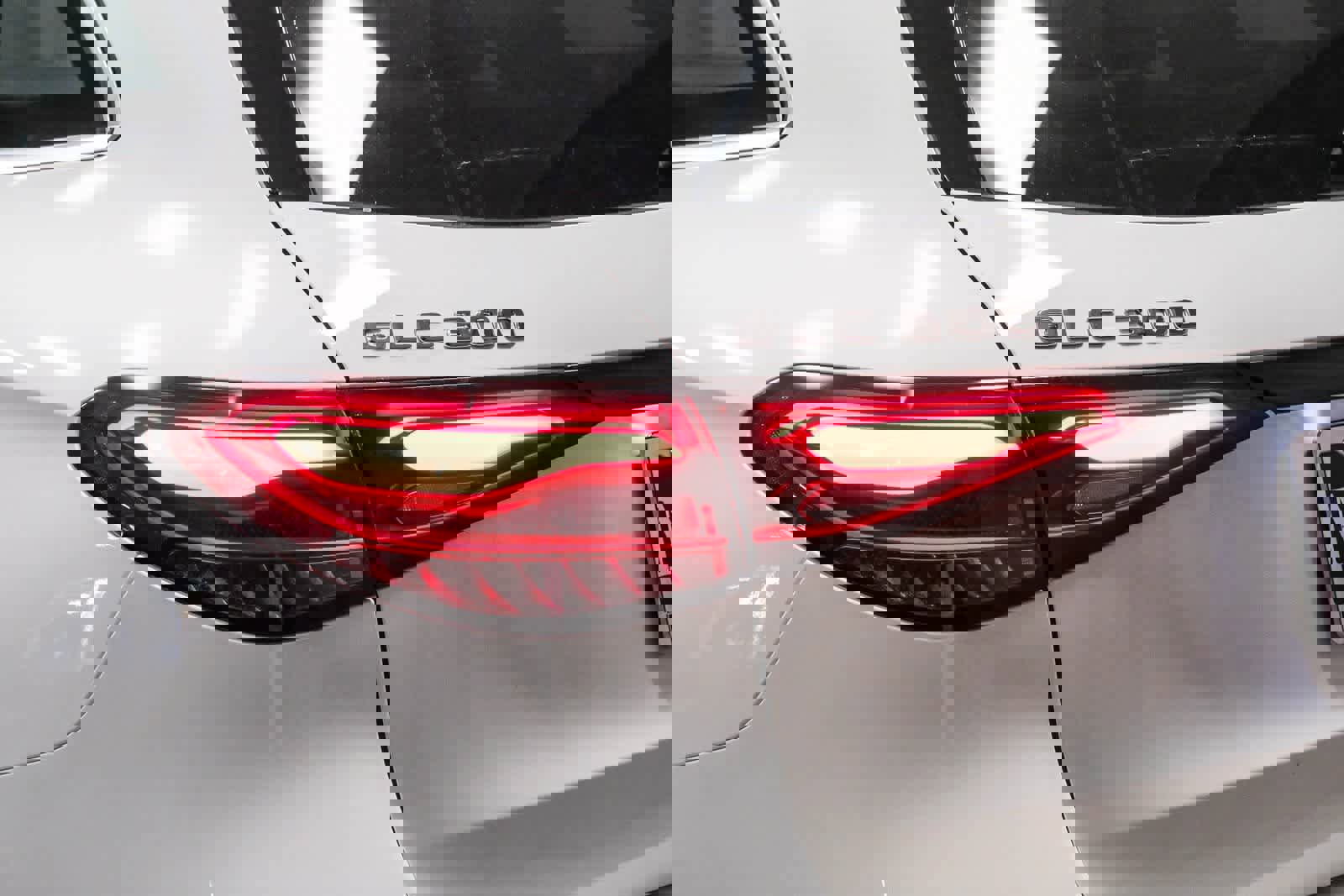 Certified 2025 Mercedes-Benz GLC 300 4MATIC image 8