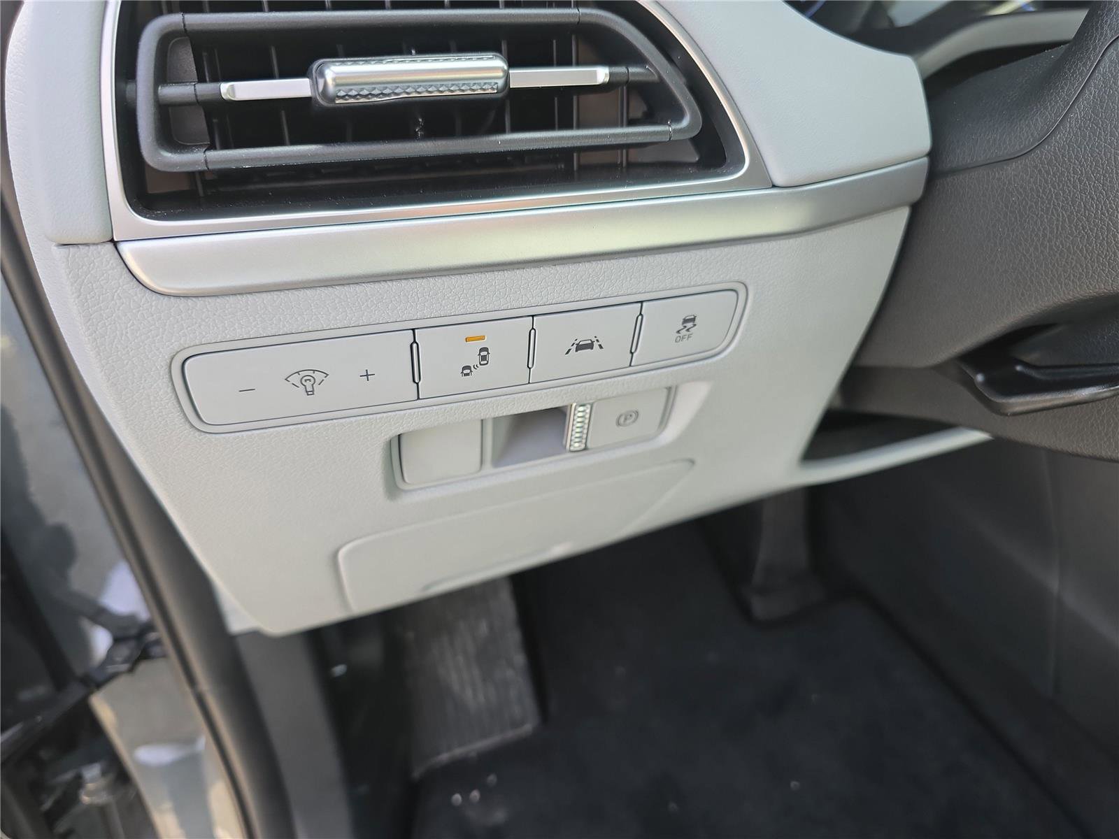 Used 2022 Hyundai Palisade SEL image 18