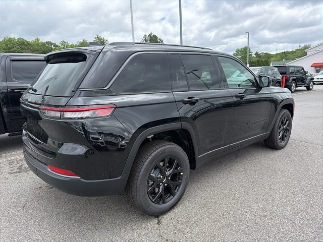 New 2026 Jeep Grand Cherokee Altitude AWD/4WD image 3