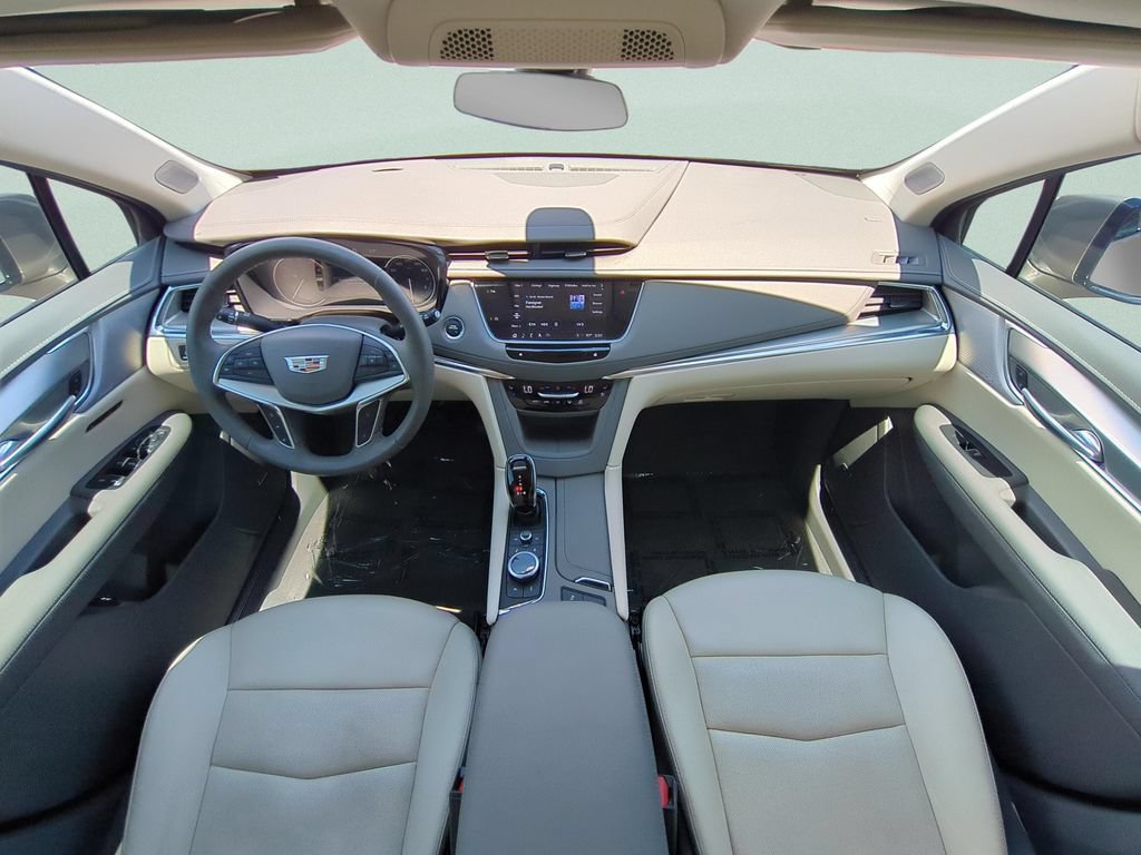Used 2023 Cadillac XT5 Premium Luxury FWD image 11