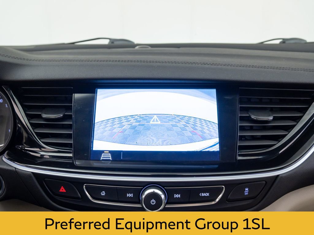 Used 2019 Buick Regal Essence w/ Driver Confidence Package I image 25