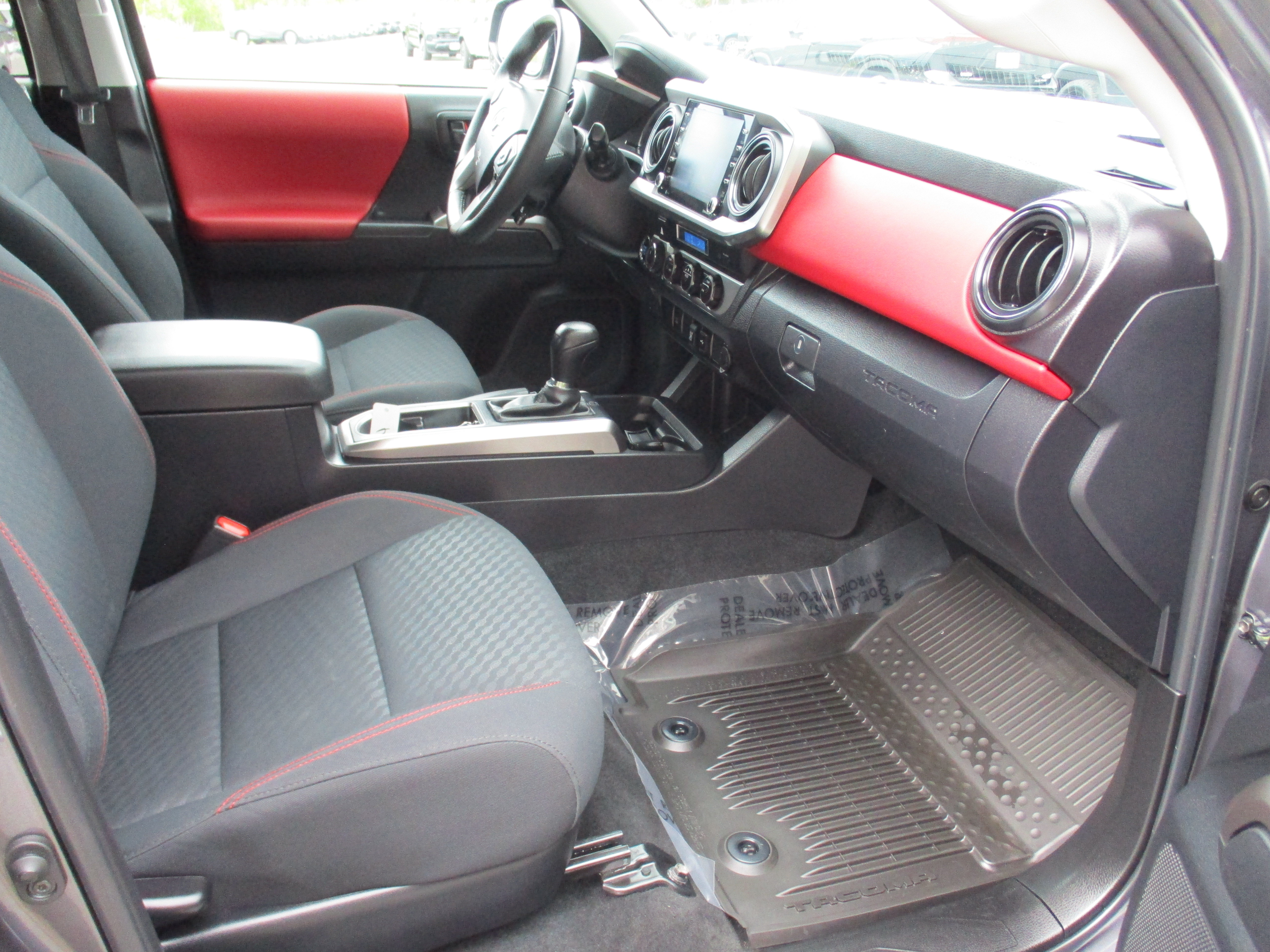 Used 2023 Toyota Tacoma SR5 AWD/4WD image 15
