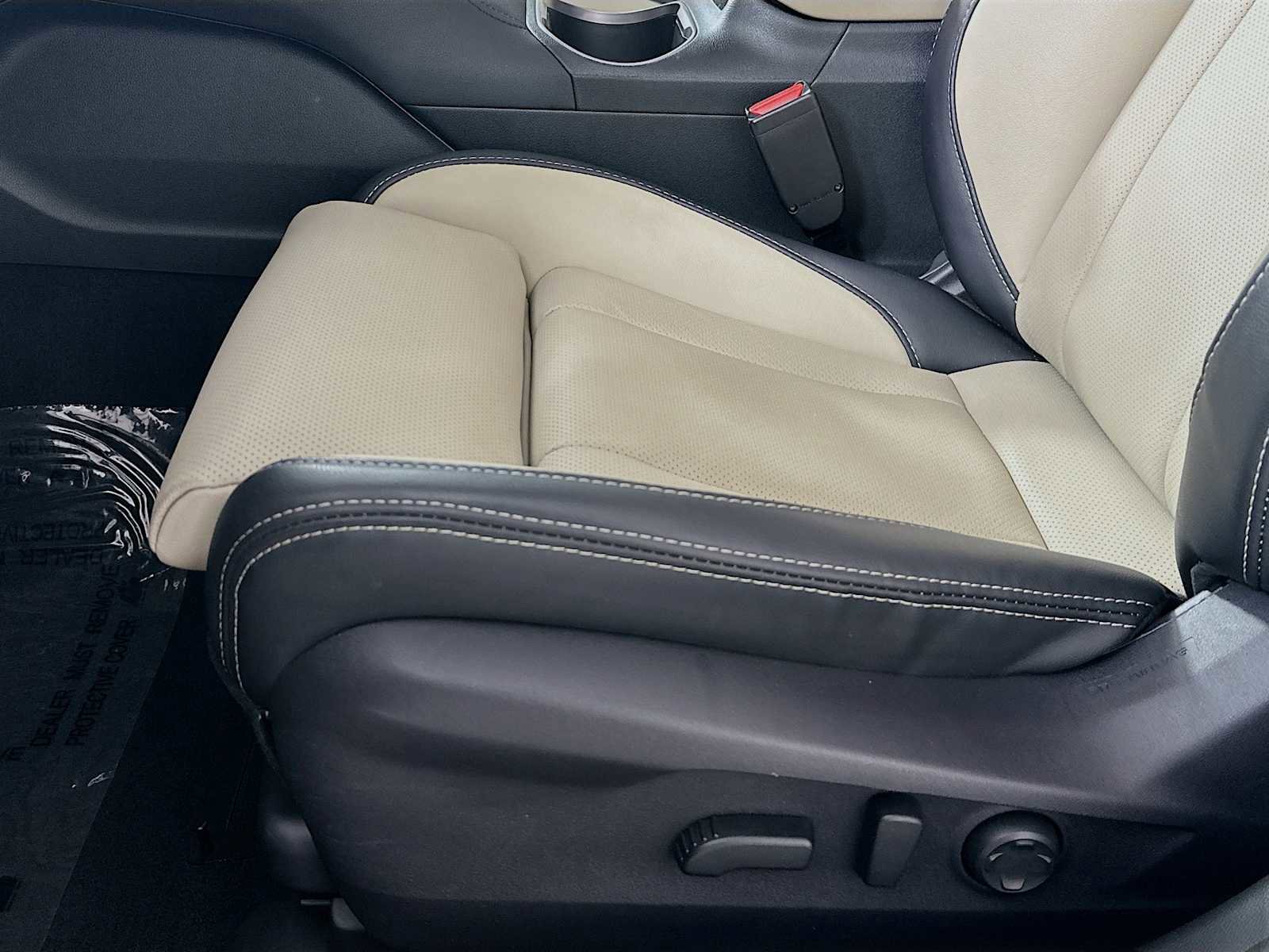 Certified 2025 Subaru Outback Limited AWD/4WD image 18