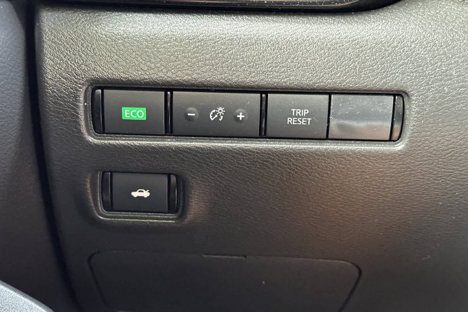 Used 2021 Nissan Sentra SV FWD image 31