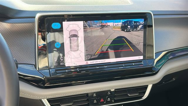 Used 2025 Volkswagen Atlas Peak Edition SE image 17