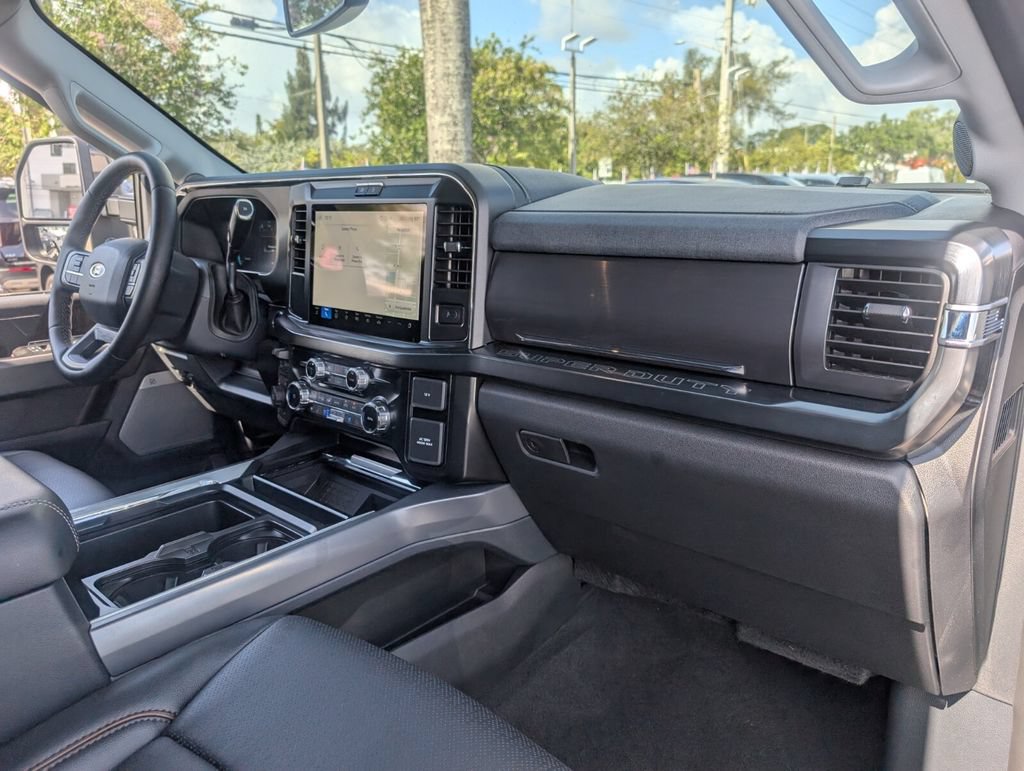 Used 2025 Ford F250 Lariat w/ Black Appearance Package AWD/4WD image 18
