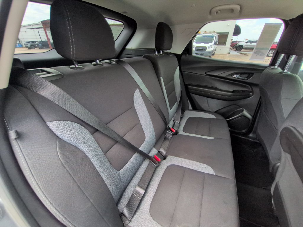 Used 2025 Chevrolet TrailBlazer LT AWD/4WD image 29
