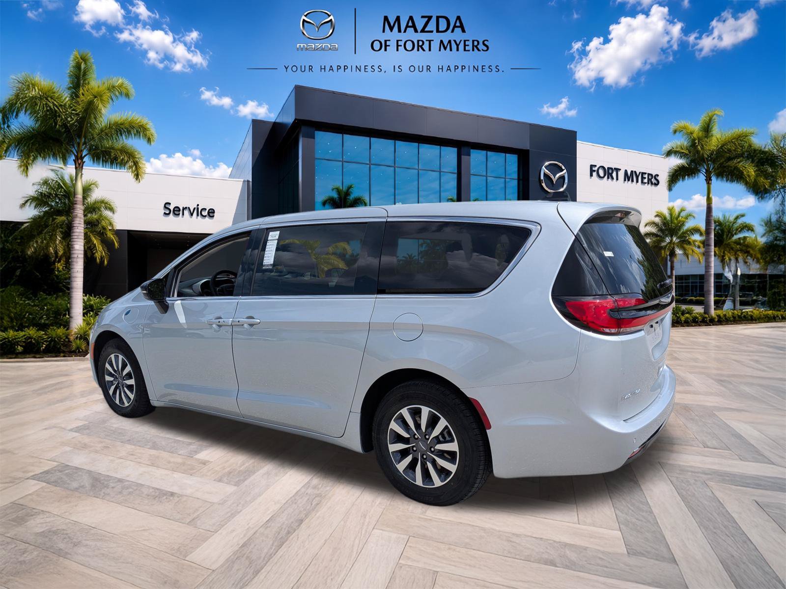 Used 2024 Chrysler Pacifica Limited FWD image 6