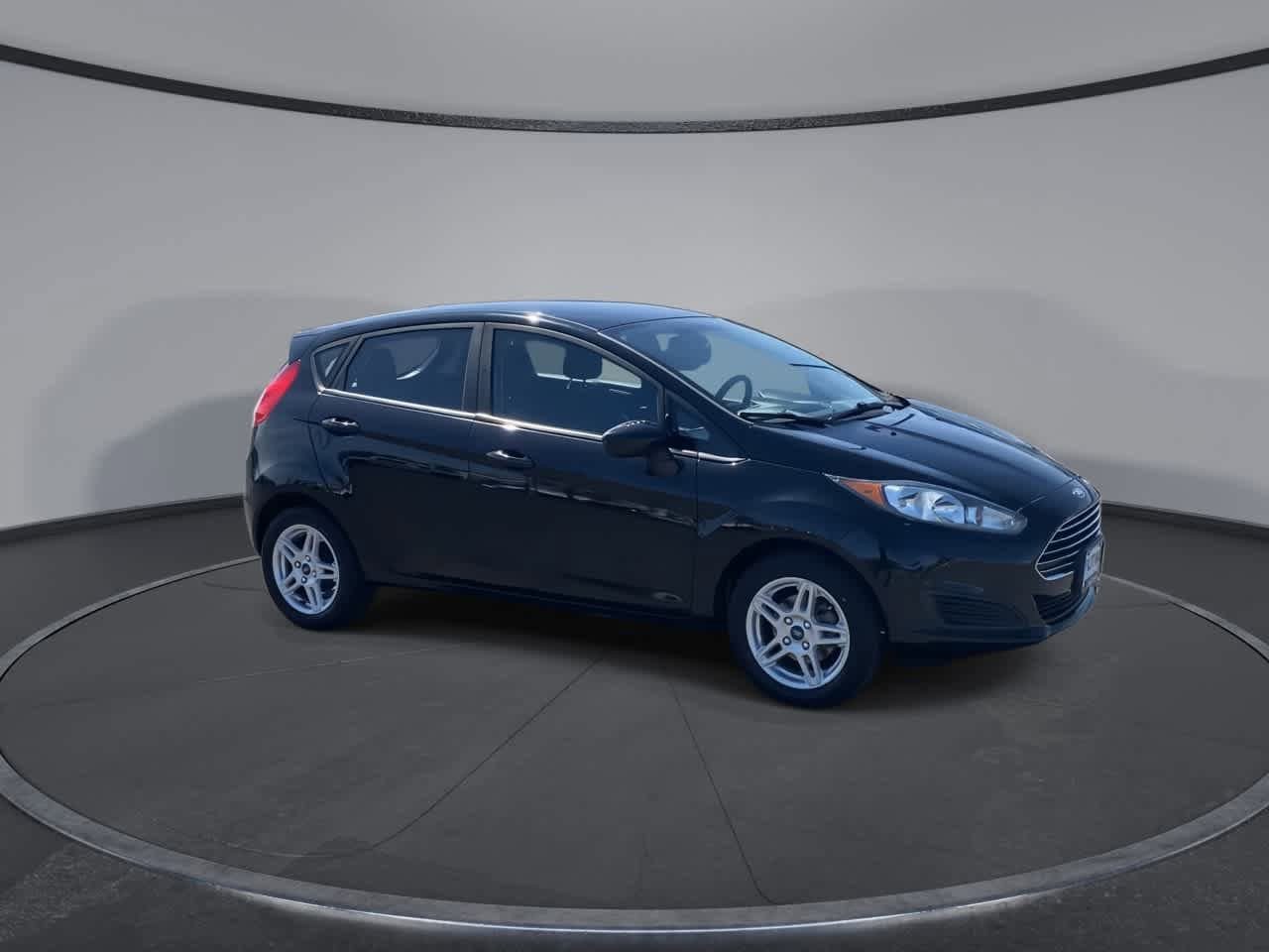 Used 2018 Ford Fiesta SE FWD image 3