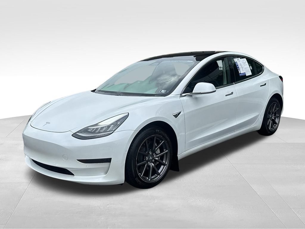 Used 2020 Tesla Model 3 Standard Range Plus RWD image 3
