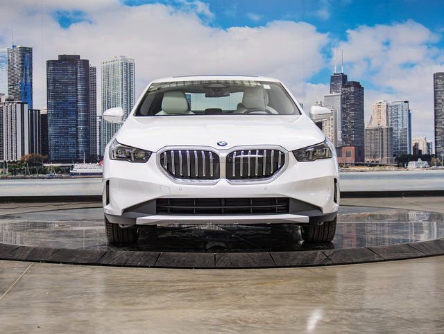 Used 2026 BMW 530i xDrive w/ Premium Package image 3