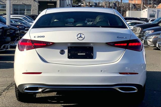 Used 2025 Mercedes-Benz C 300 4MATIC Sedan image 3
