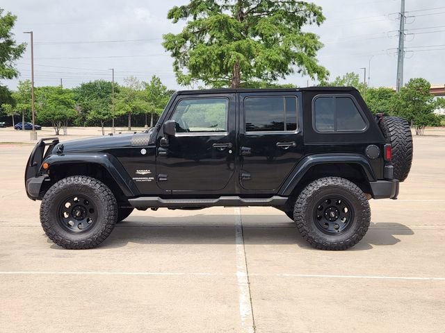 Used 2015 Jeep Wrangler Unlimited Sahara AWD/4WD image 4