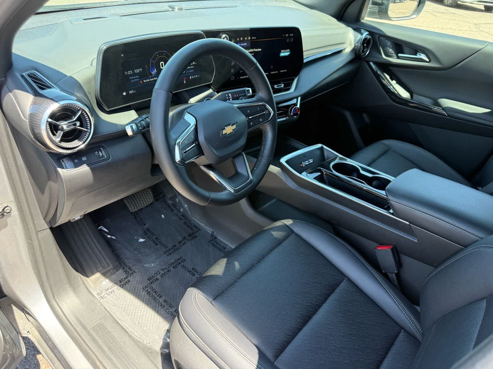 Used 2025 Chevrolet Equinox LT w/ Convenience Package II FWD image 11