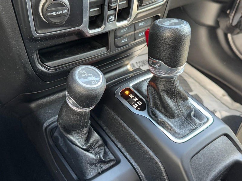 Used 2022 Jeep Wrangler Unlimited Sport AWD/4WD image 19