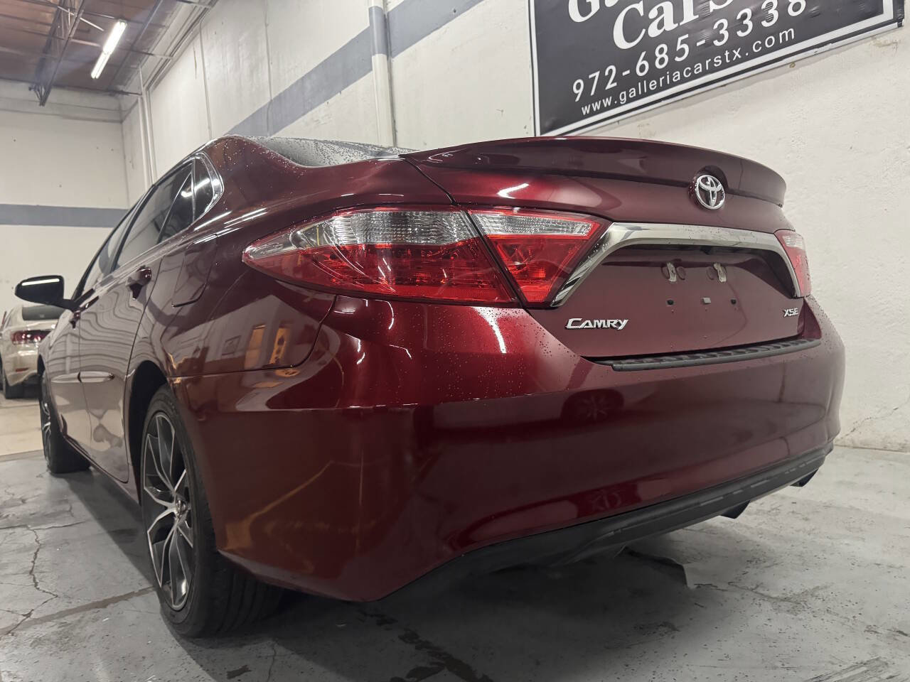 Used 2017 Toyota Camry LE image 8
