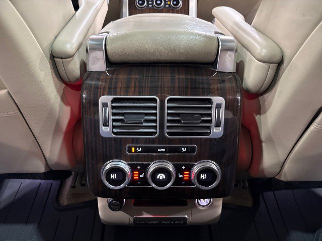 Used 2015 Land Rover Range Rover Supercharged image 11