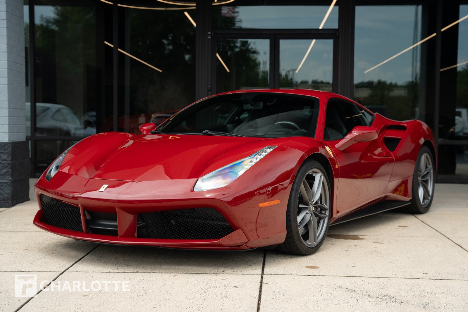 Used 2017 Ferrari 488 GTB RWD image 7