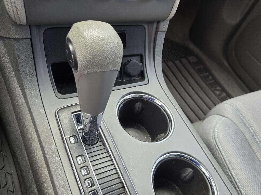 Used 2015 Chevrolet Traverse LS FWD image 18