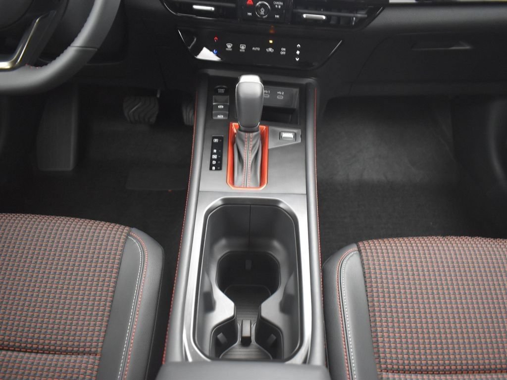 New 2026 Nissan Kicks SR w/ Illumination Package FWD image 12