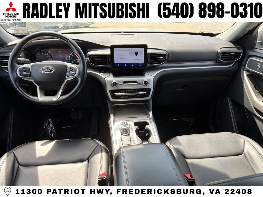 Used 2022 Ford Explorer XLT w/ Equipment Group 202A image 11