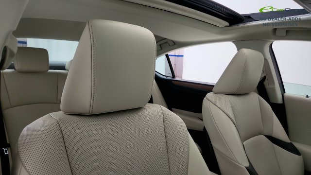 Used 2025 Lexus ES 350 w/ Premium Package FWD image 37