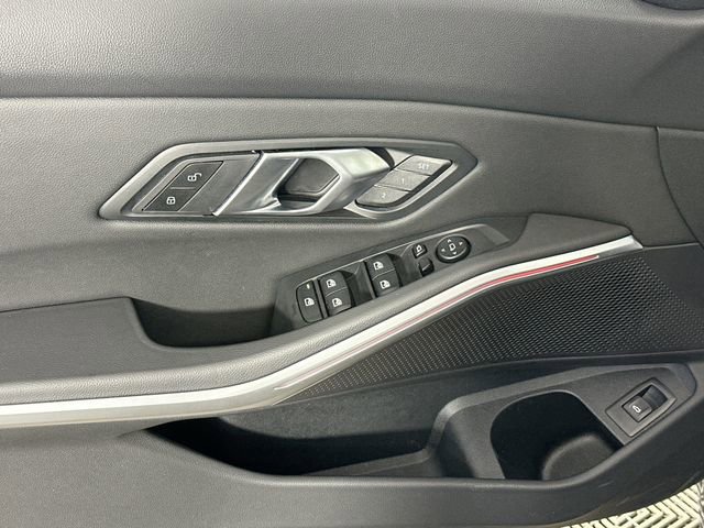 Used 2025 BMW 330i xDrive Sedan image 23