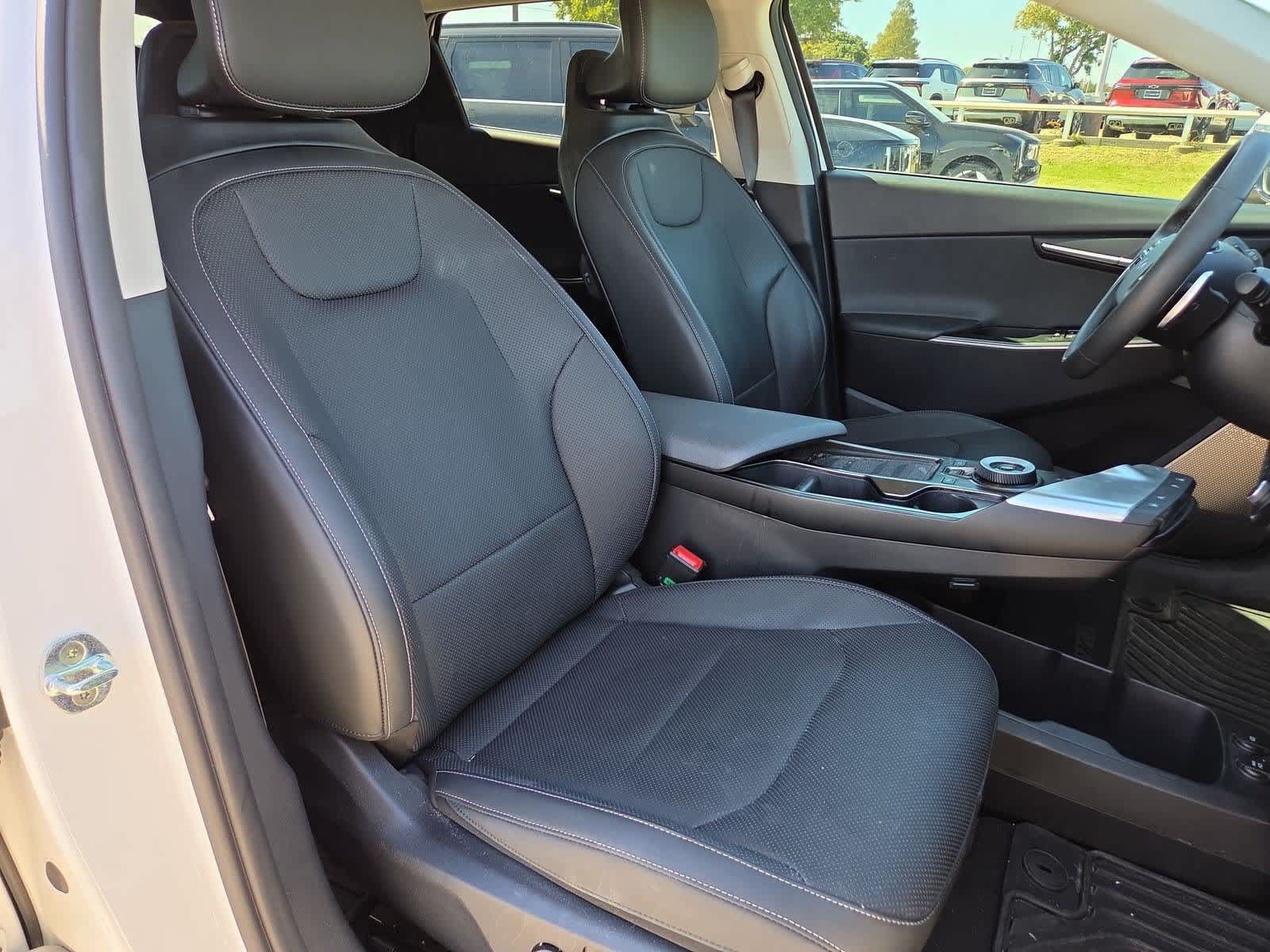 Certified 2022 Kia EV6 Wind RWD image 20