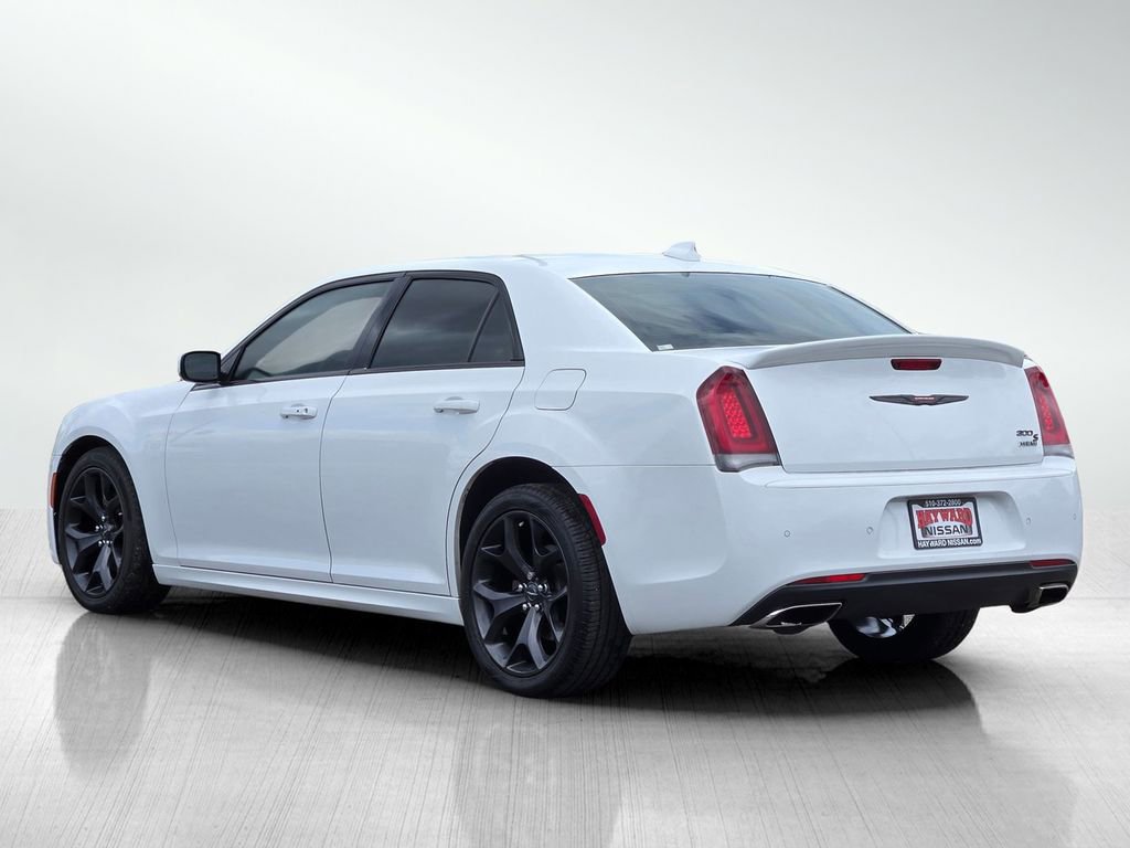 Used 2021 Chrysler 300 S w/ S Model Appearance Package RWD image 6