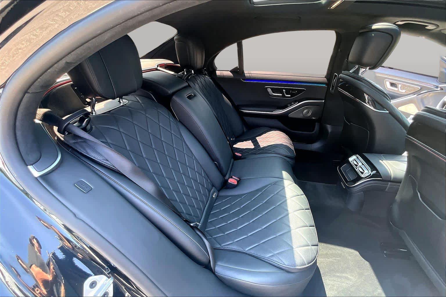 Used 2021 Mercedes-Benz S 580 4MATIC Sedan w/ AMG Line image 19