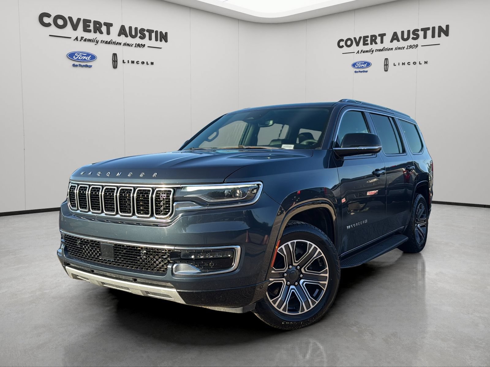 Used 2024 Jeep Wagoneer Series II w/ Flexible Seating Group