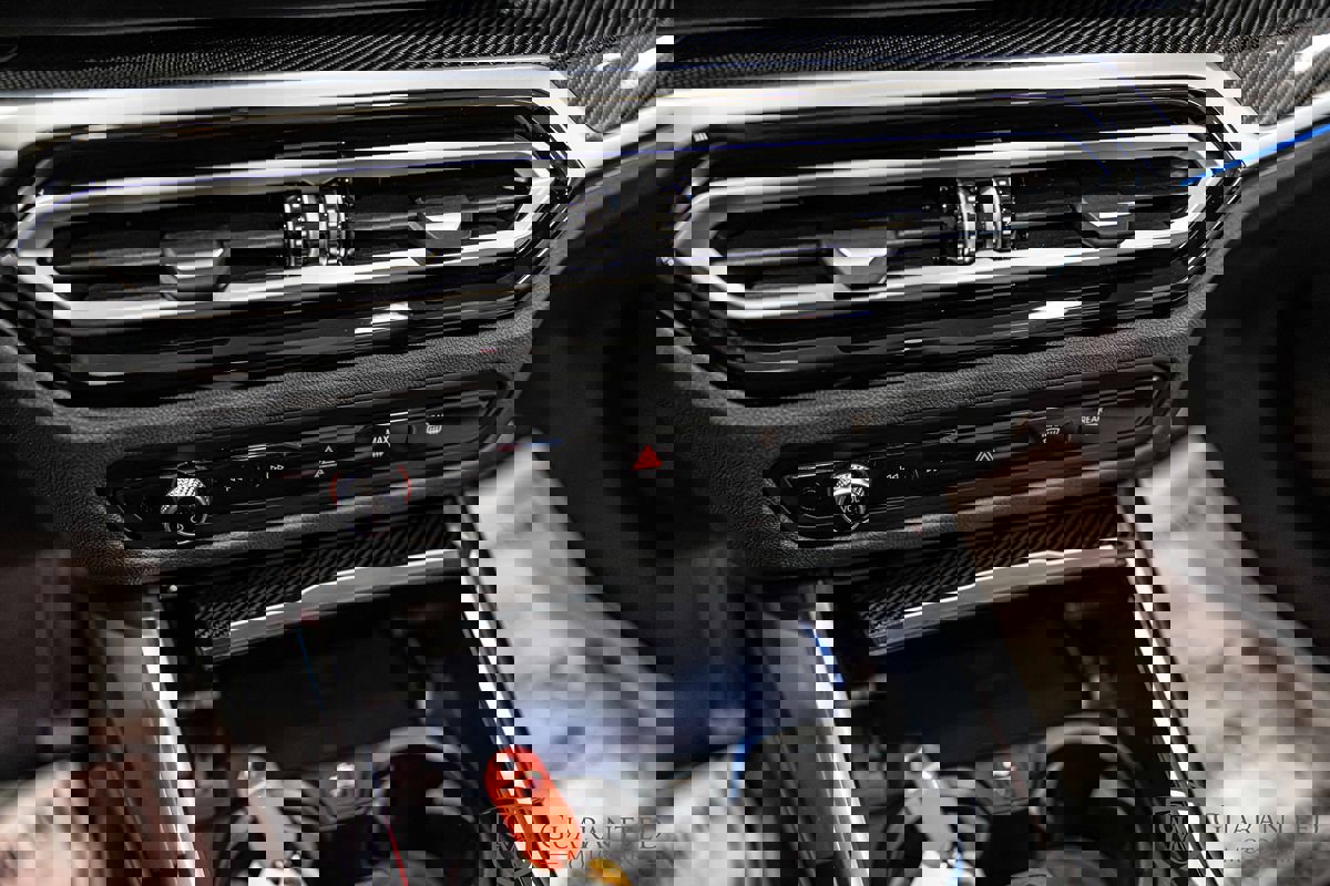 Used 2024 BMW M4 xDrive Competition w/ Executive Package image 31