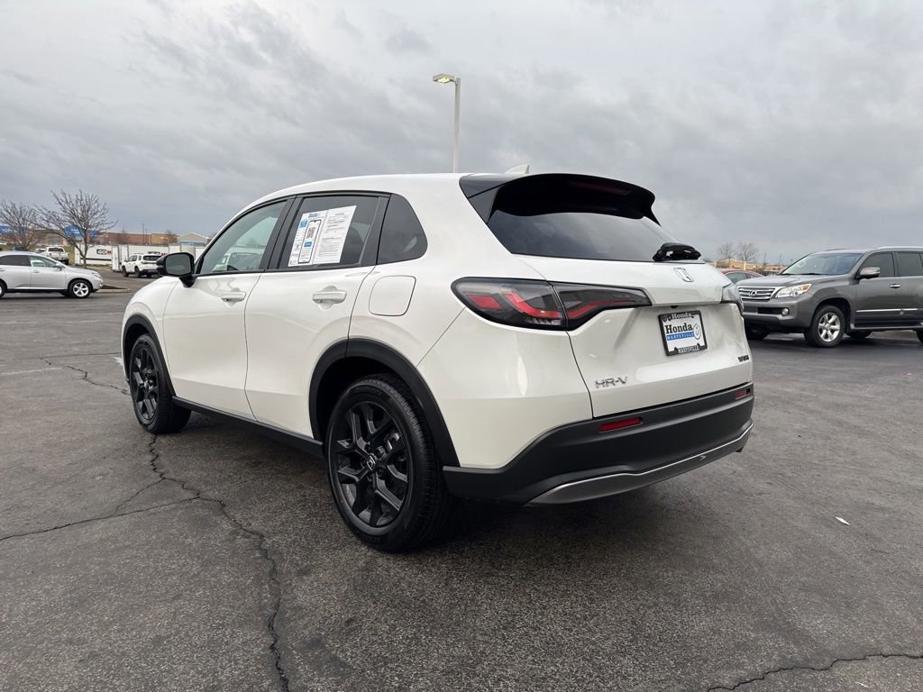 Certified 2025 Honda HR-V Sport image 5