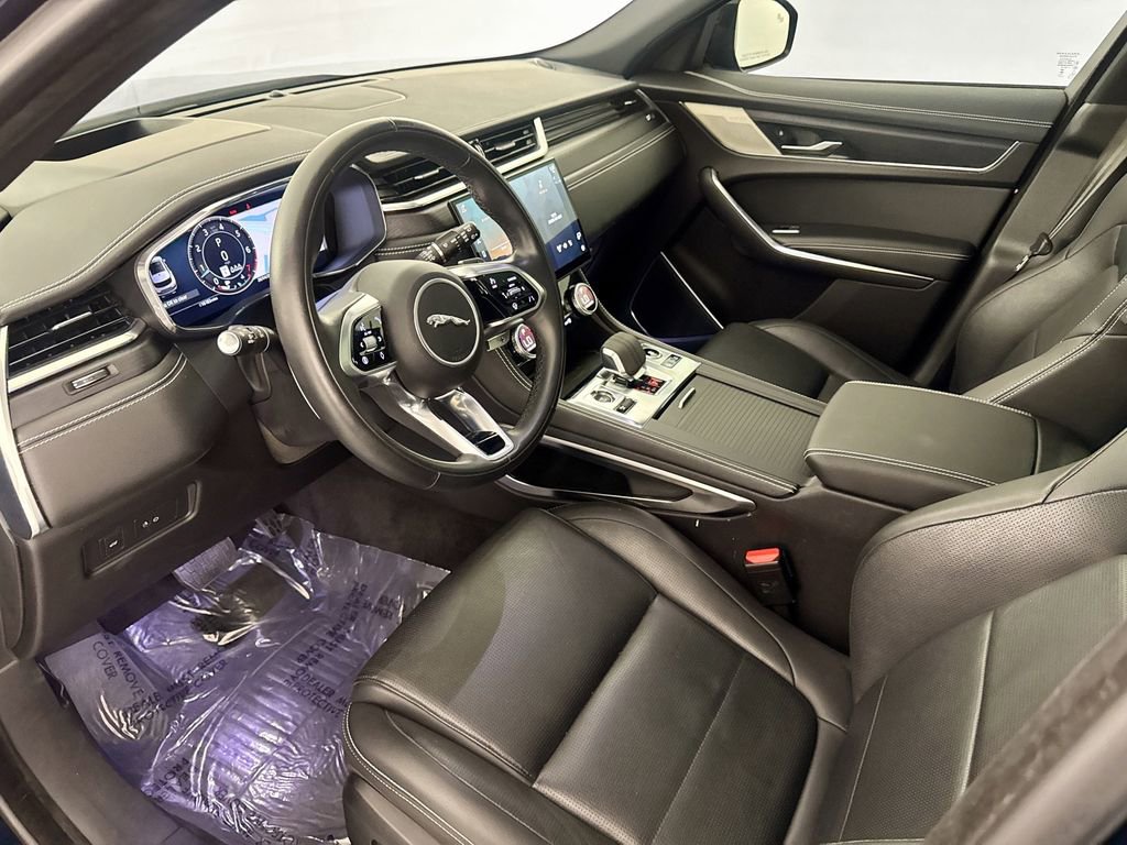 Certified 2025 Jaguar F-PACE R-Dynamic S AWD/4WD image 9