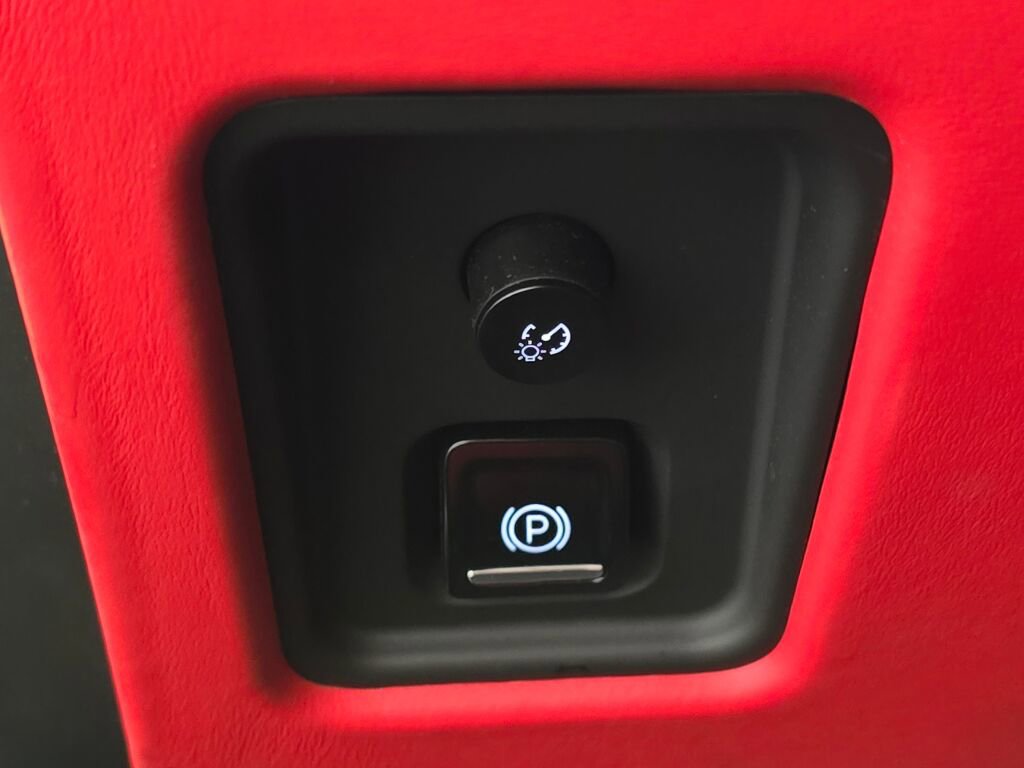 Used 2024 Chevrolet Corvette Stingray image 36