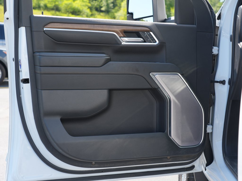 Certified 2024 Chevrolet Silverado 3500 High Country w/ LPO, Dark Essentials Package AWD/4WD image 15